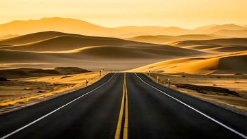 傍晚穿过沙漠的公路7