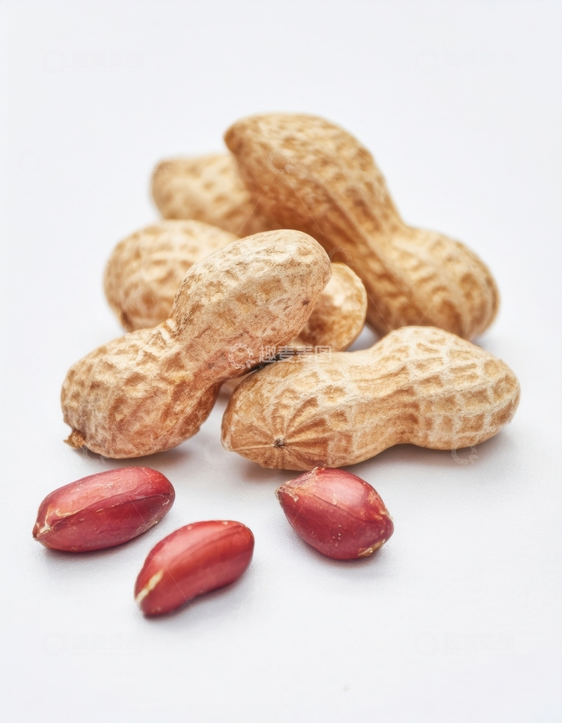 高清大图下载【趣麦麦图】带壳花生和花生仁堆叠