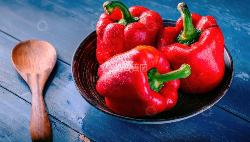 高清大图下载【趣麦麦图】碗里鲜艳的红甜椒