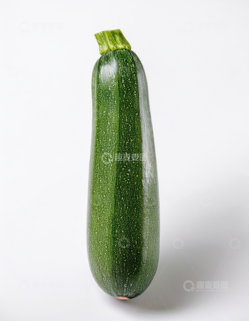 高清大图下载【趣麦麦图】白色背景的西葫芦