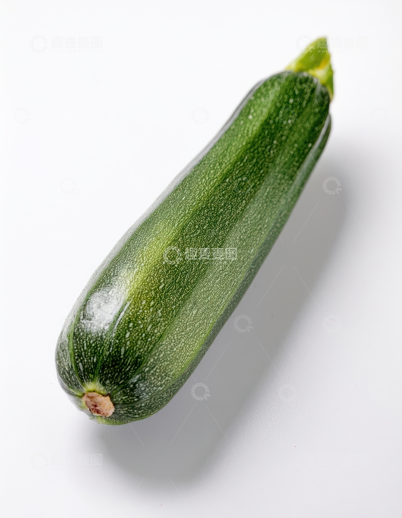 高清大图下载【趣麦麦图】白色背景的绿色西葫芦