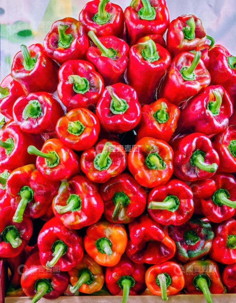高清大图下载【趣麦麦图】摊位上的红色甜椒