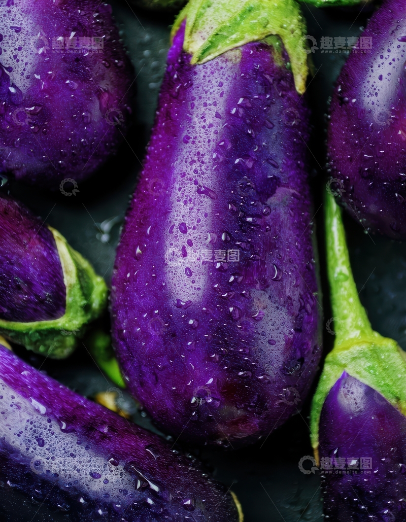 高清大图下载【趣麦麦图】带水珠的紫茄子特写