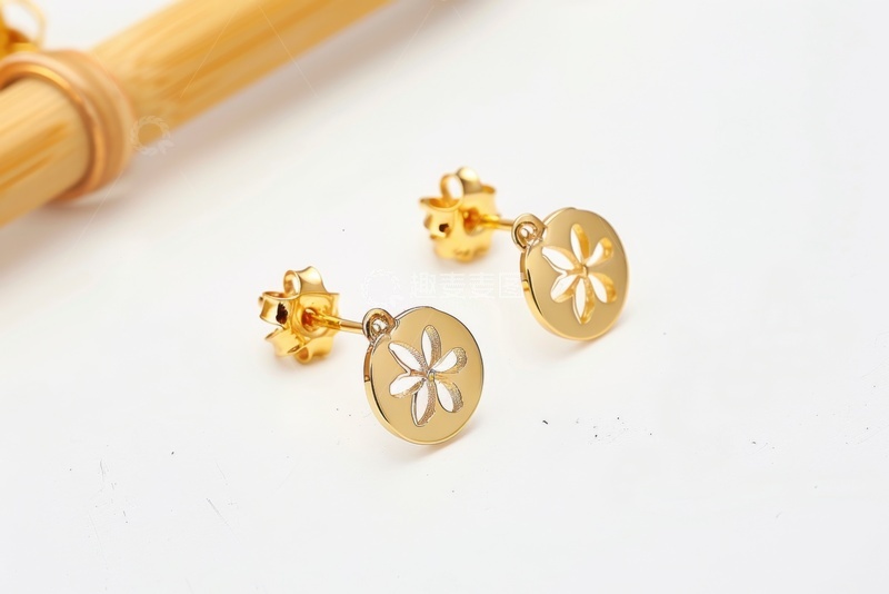 高清大图下载【趣麦麦图】一对黄金耳钉耳饰