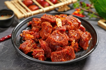 一盘红烧酱牛肉