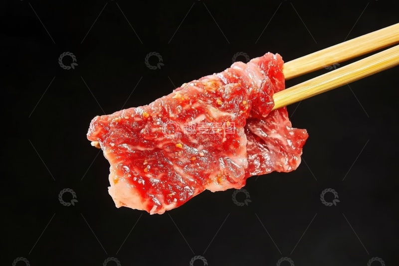 高清大图下载【趣麦麦图】筷子夹起牛肉片美食
