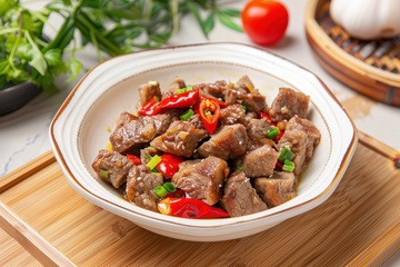 美味的一碗牛肉粒