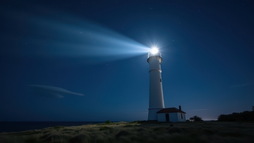 黑夜中射出强光的灯塔