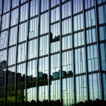 城市 玻璃 远山 梯田 反射 建筑2