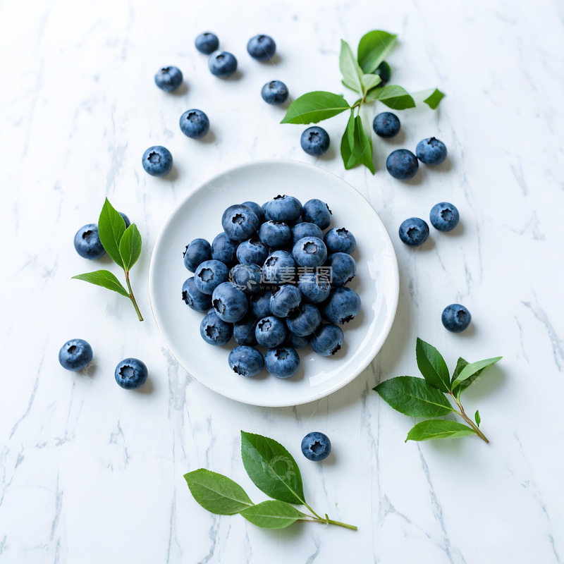 高清大图下载【趣麦麦图】蓝莓放在白色盘子里