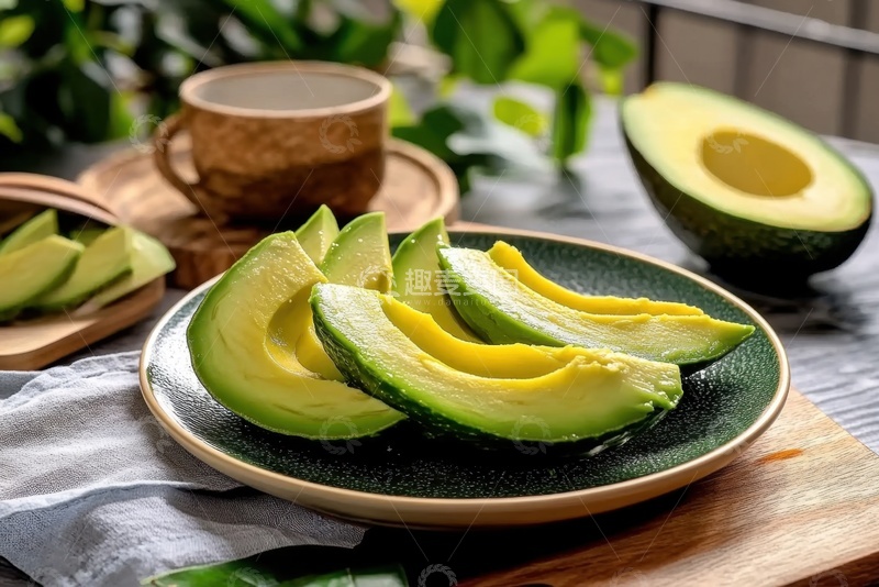 高清大图下载【趣麦麦图】一盘新鲜的牛油果2