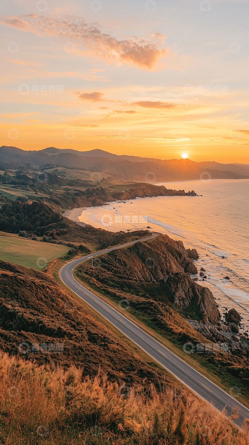 高清大图下载【趣麦麦图】金色夕阳下的海岸公路