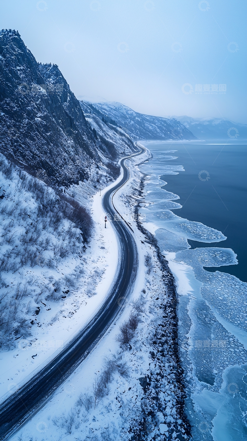 高清大图下载【趣麦麦图】冰雪覆盖的沿海公路