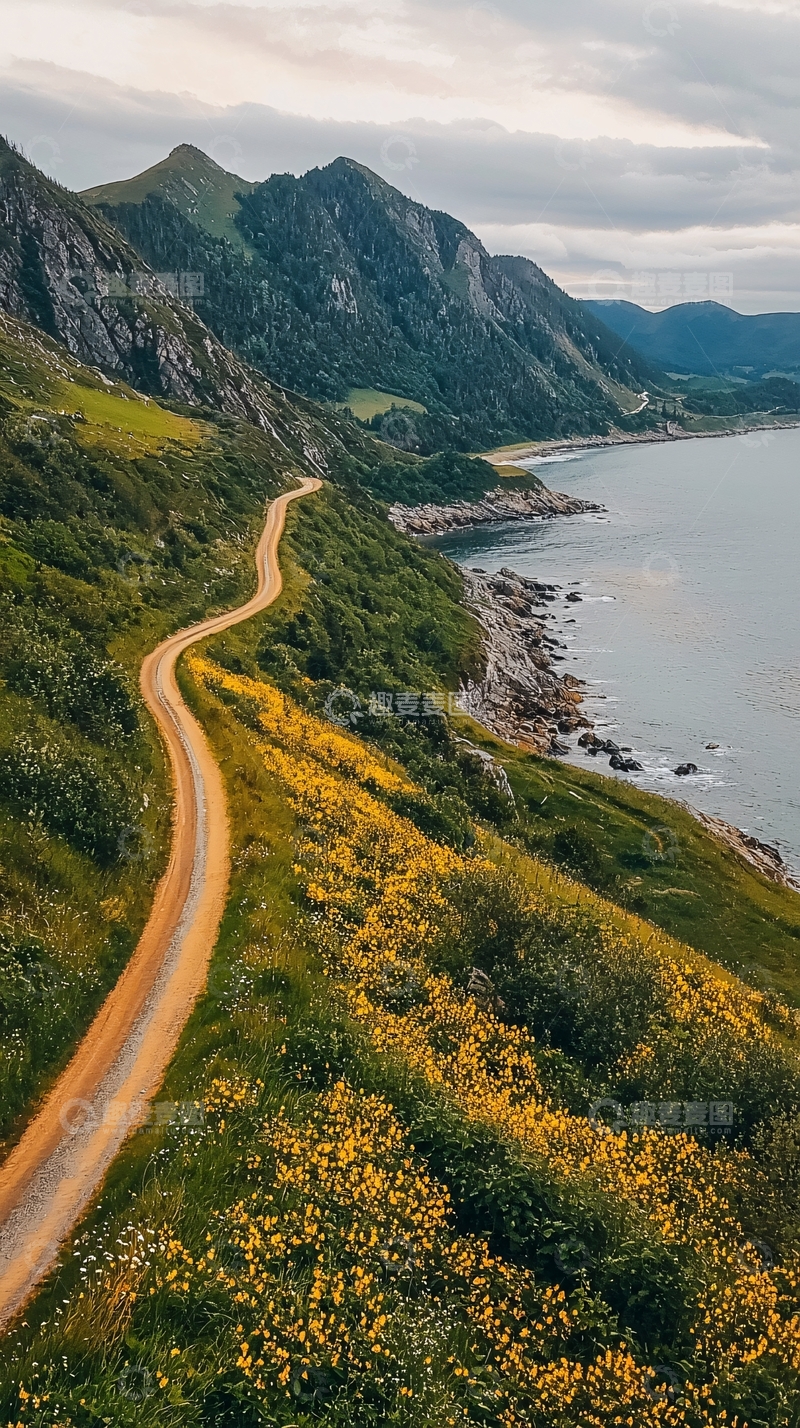 高清大图下载【趣麦麦图】蜿蜒山路通向海岸线