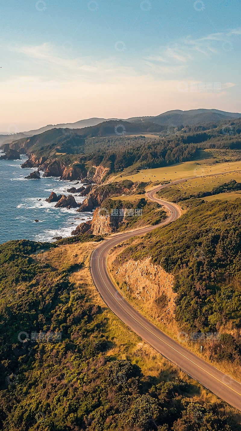 高清大图下载【趣麦麦图】蜿蜒海岸公路的景色