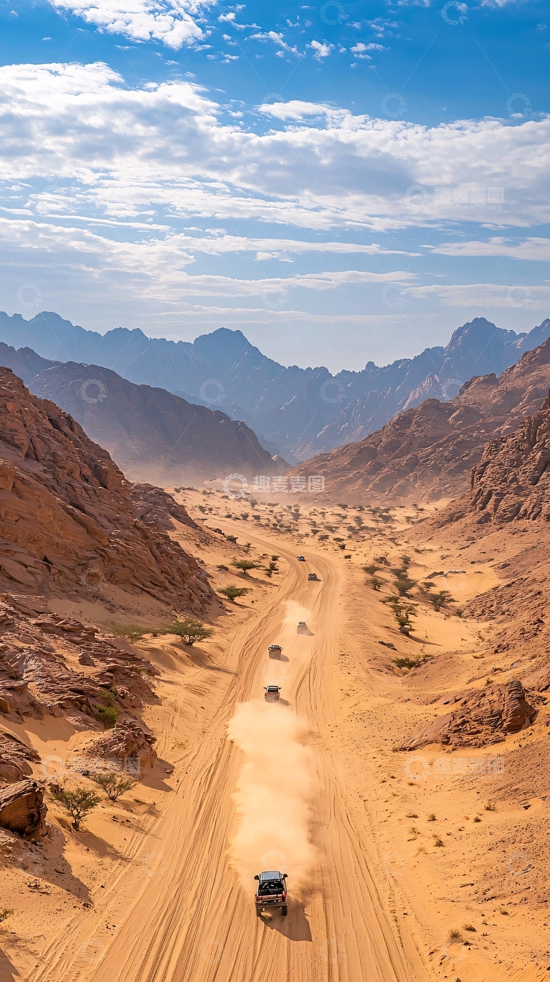 高清大图下载【趣麦麦图】沙漠中的越野车队