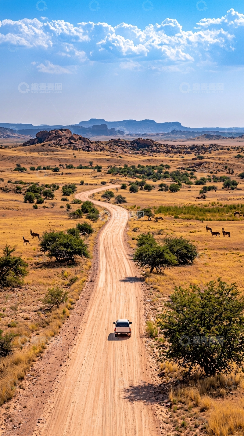 高清大图下载【趣麦麦图】非洲公路上的车辆
