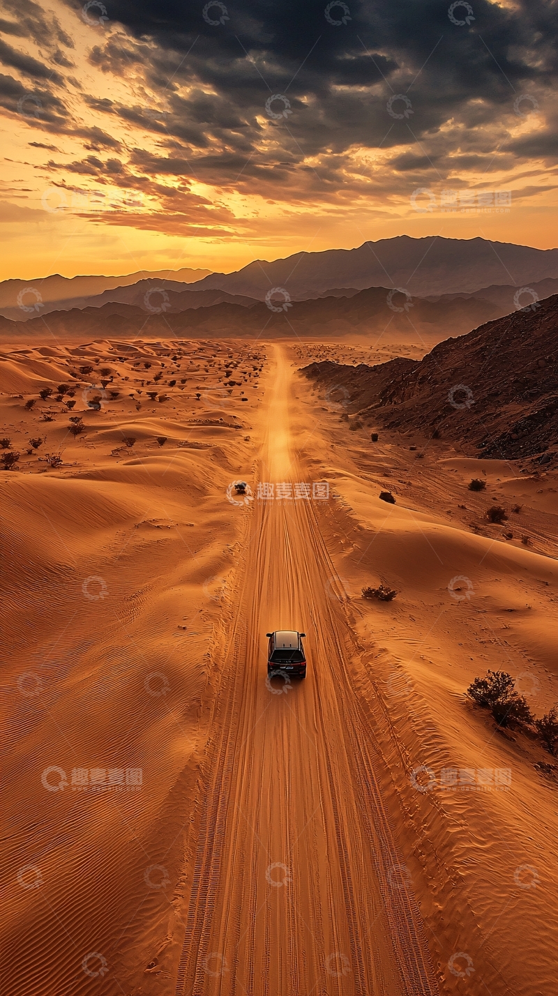 高清大图下载【趣麦麦图】沙漠中的越野车
