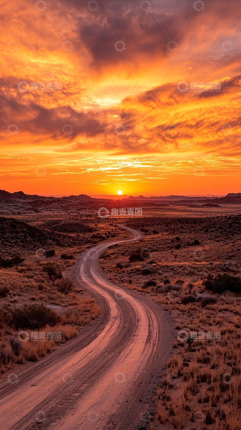 高清大图下载【趣麦麦图】蜿蜒的道路高清图片