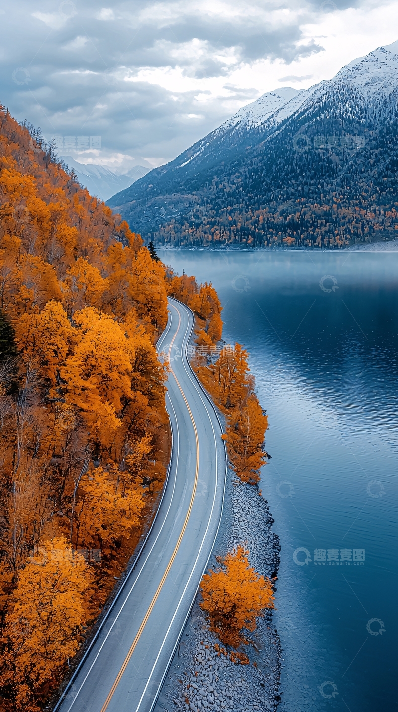 高清大图下载【趣麦麦图】秋色湖畔公路