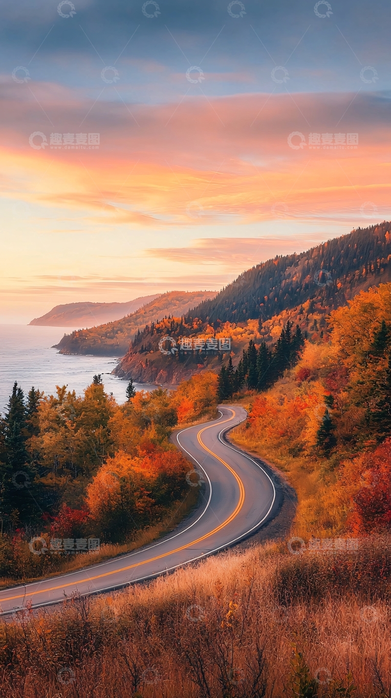 高清大图下载【趣麦麦图】蜿蜒海岸公路秋色