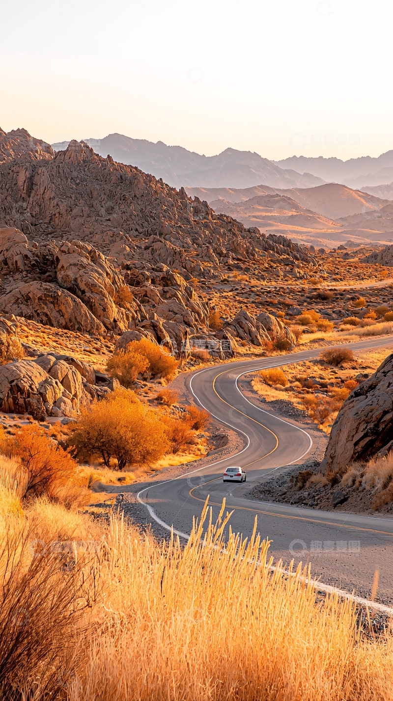 高清大图下载【趣麦麦图】蜿蜒山路上的汽车