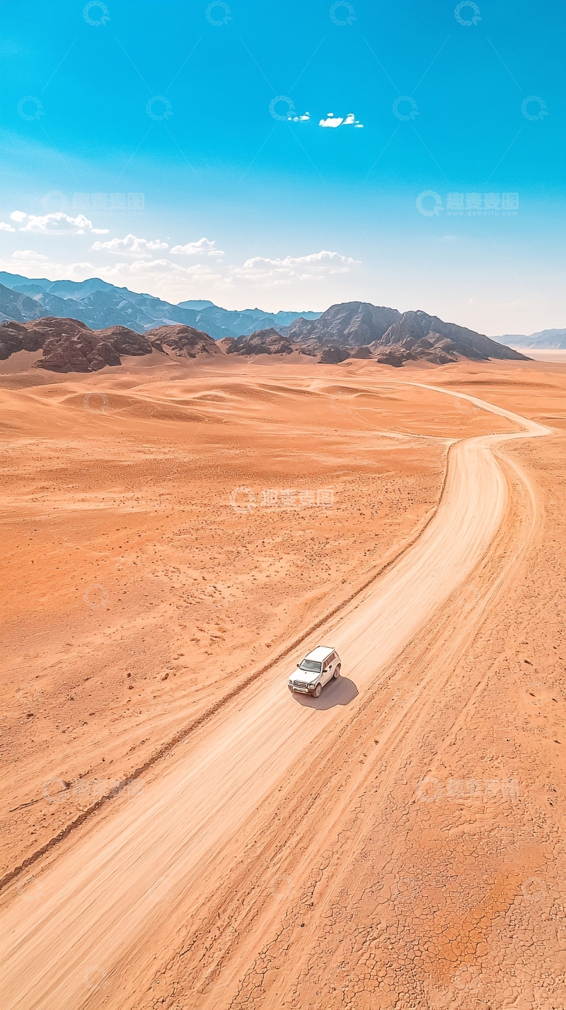 高清大图下载【趣麦麦图】越野车在沙漠公路行驶