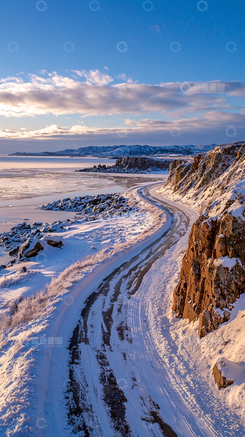 高清大图下载【趣麦麦图】雪地蜿蜒的道路