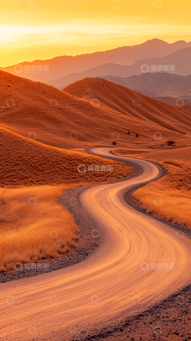 高清大图下载【趣麦麦图】蜿蜒的道路在夕阳下