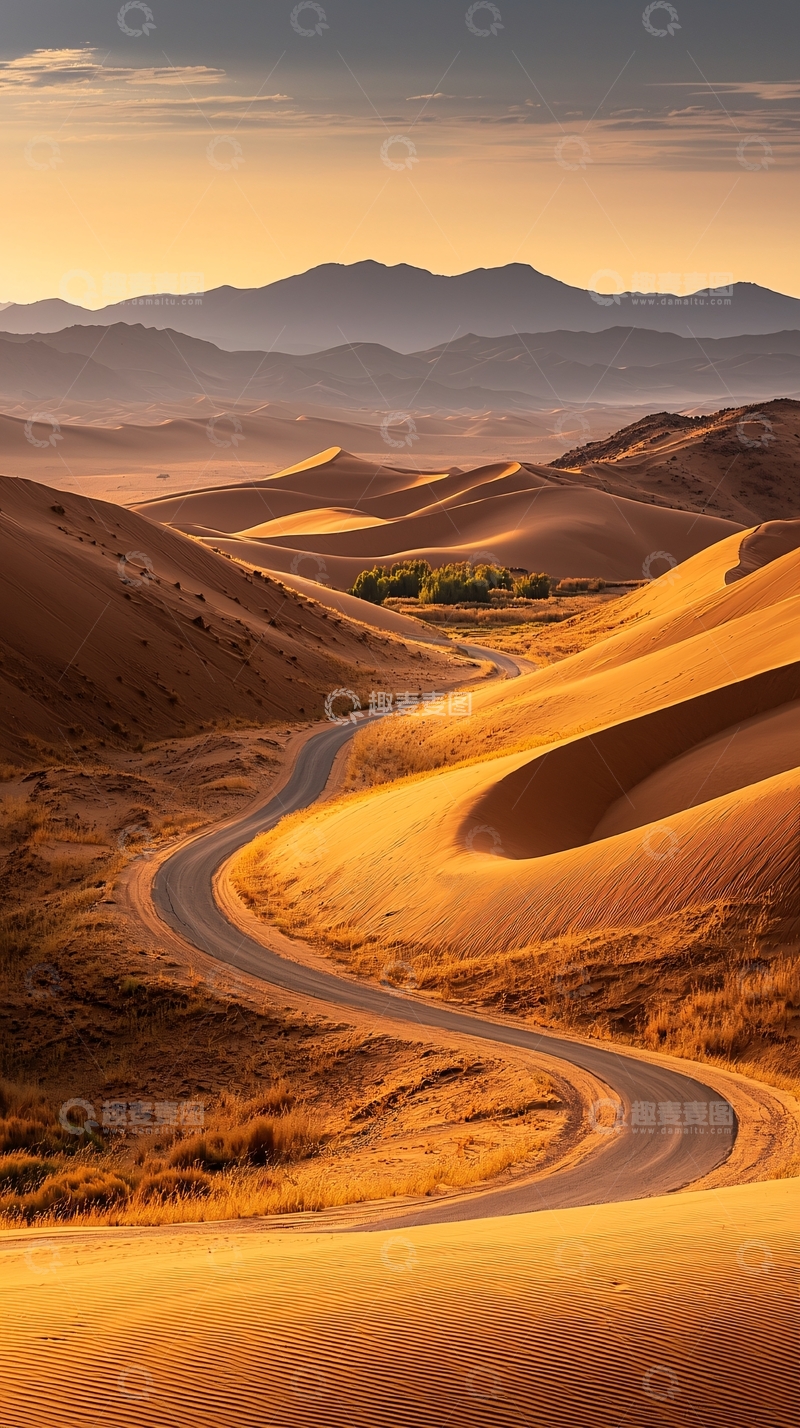 高清大图下载【趣麦麦图】沙漠中的蜿蜒道路