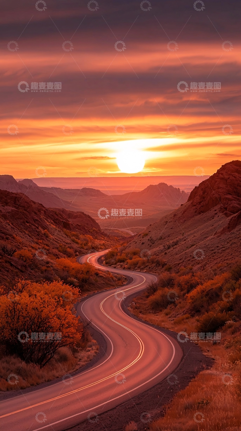 高清大图下载【趣麦麦图】蜿蜒公路的日落美景