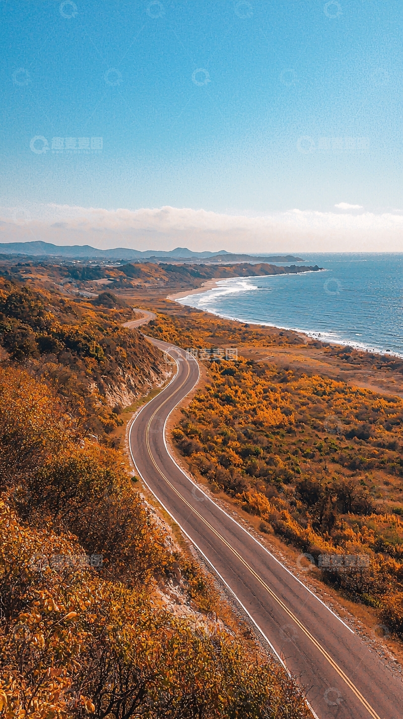 高清大图下载【趣麦麦图】蜿蜒海岸公路的秋日风景