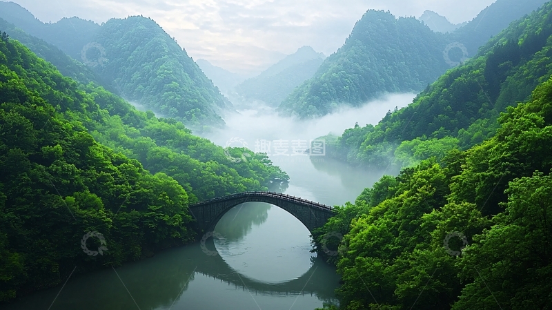 高清大图下载【趣麦麦图】青山绿水间的石拱桥