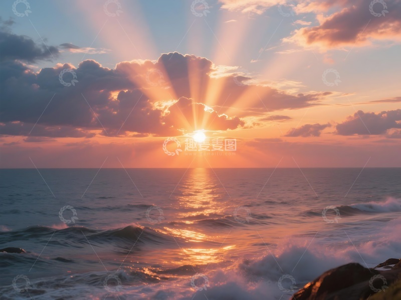 高清大图下载【趣麦麦图】海上日出阳光穿透云层美景