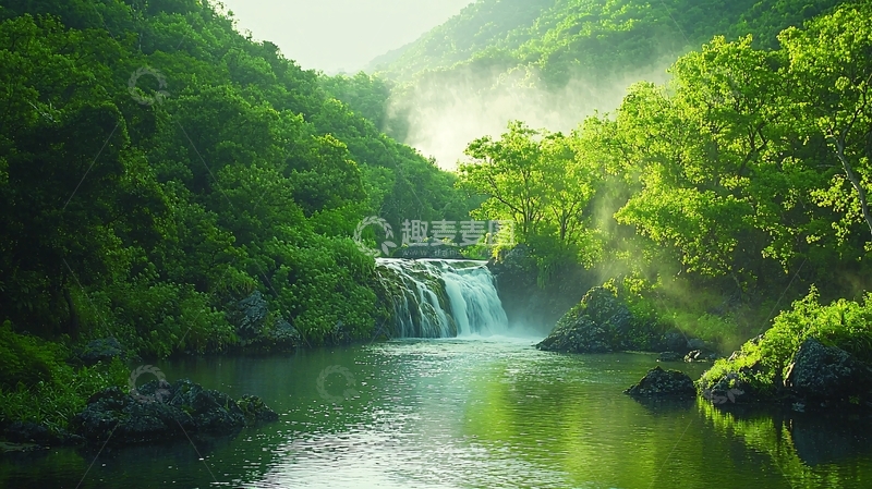 高清大图下载【趣麦麦图】郁郁葱葱的瀑布美景