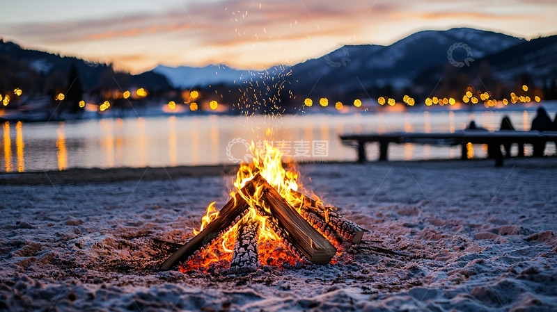 高清大图下载【趣麦麦图】湖边篝火夜景