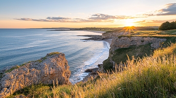 海边悬崖日落美景