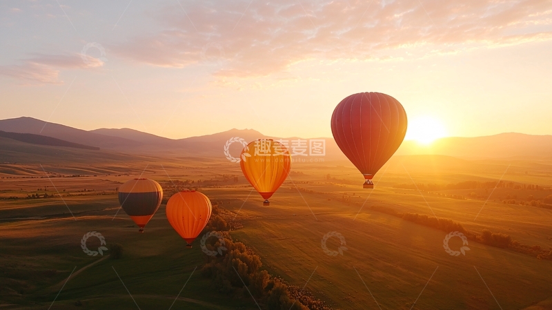 高清大图下载【趣麦麦图】热气球在日出时飞行