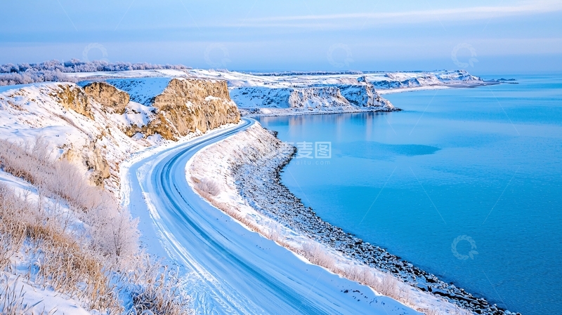 高清大图下载【趣麦麦图】冰雪覆盖的海岸公路
