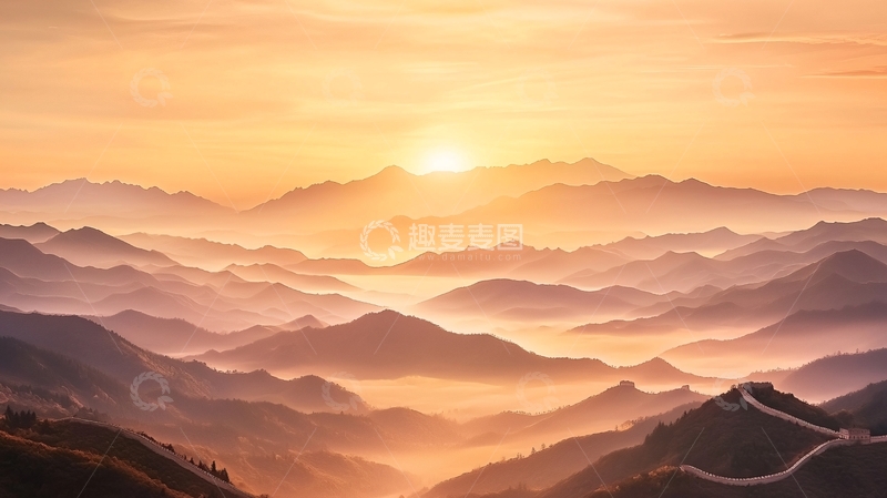 高清大图下载【趣麦麦图】金色阳光下的山脉