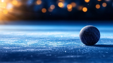 蓝色背景上的圆球