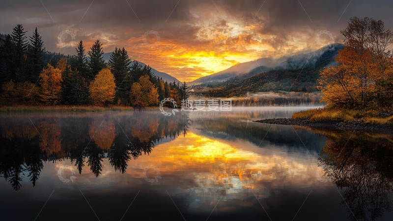 高清大图下载【趣麦麦图】秋日湖面山峦日落美景