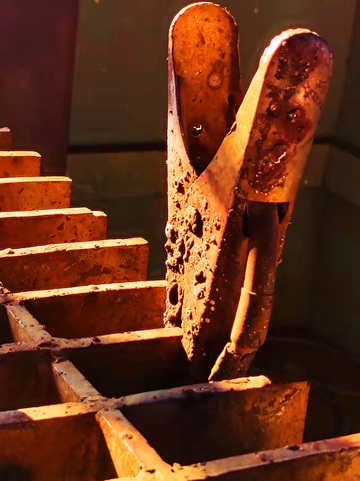 被岁月锈蚀的机械音符