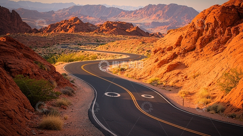 高清大图下载【趣麦麦图】蜿蜒公路在红色岩石山间