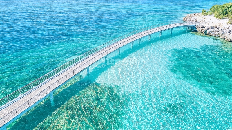 高清大图下载【趣麦麦图】海边木桥连接小岛风景
