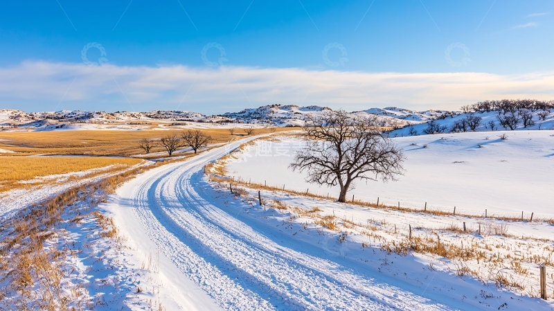高清大图下载【趣麦麦图】雪地中的蜿蜒道路
