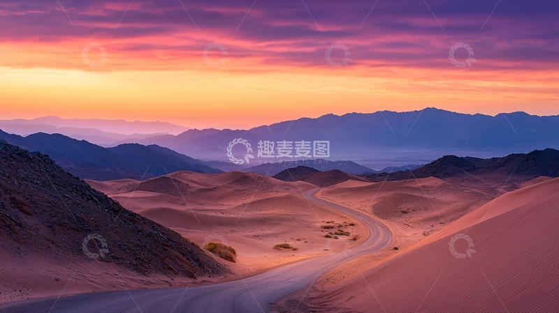 高清大图下载【趣麦麦图】粉色日落下的沙漠山脉