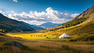 山谷草甸上的白色帐篷