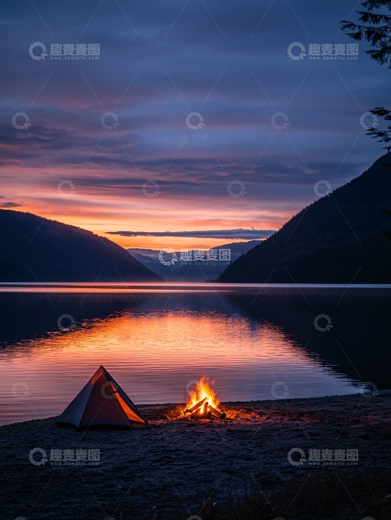 高清大图下载【趣麦麦图】湖畔营地日落美景