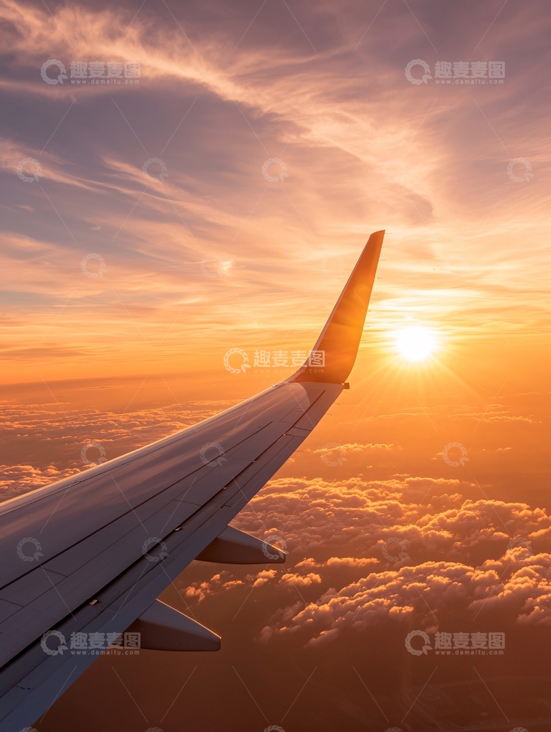 高清大图下载【趣麦麦图】飞机窗外高清图片